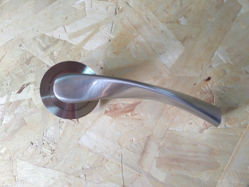 MANIVELA MODELO 610 NÍQUEL SATINADO