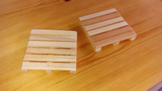 CONJUNTO DE10 PALETS PEQUEÑOS EN MADERA DE PINO 